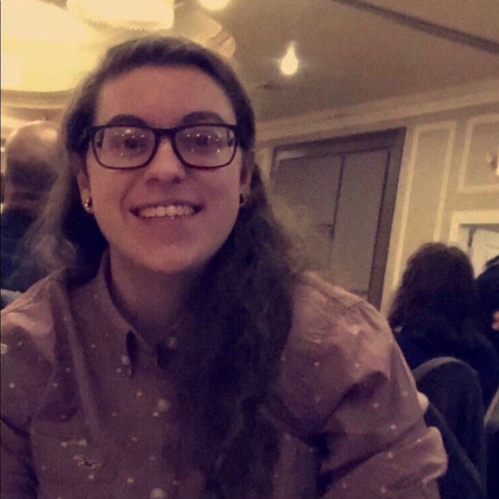 Meet your Posher, Steph
